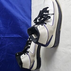 Jordan 2 Kids Shoes - White , black, and purple Size 5.5